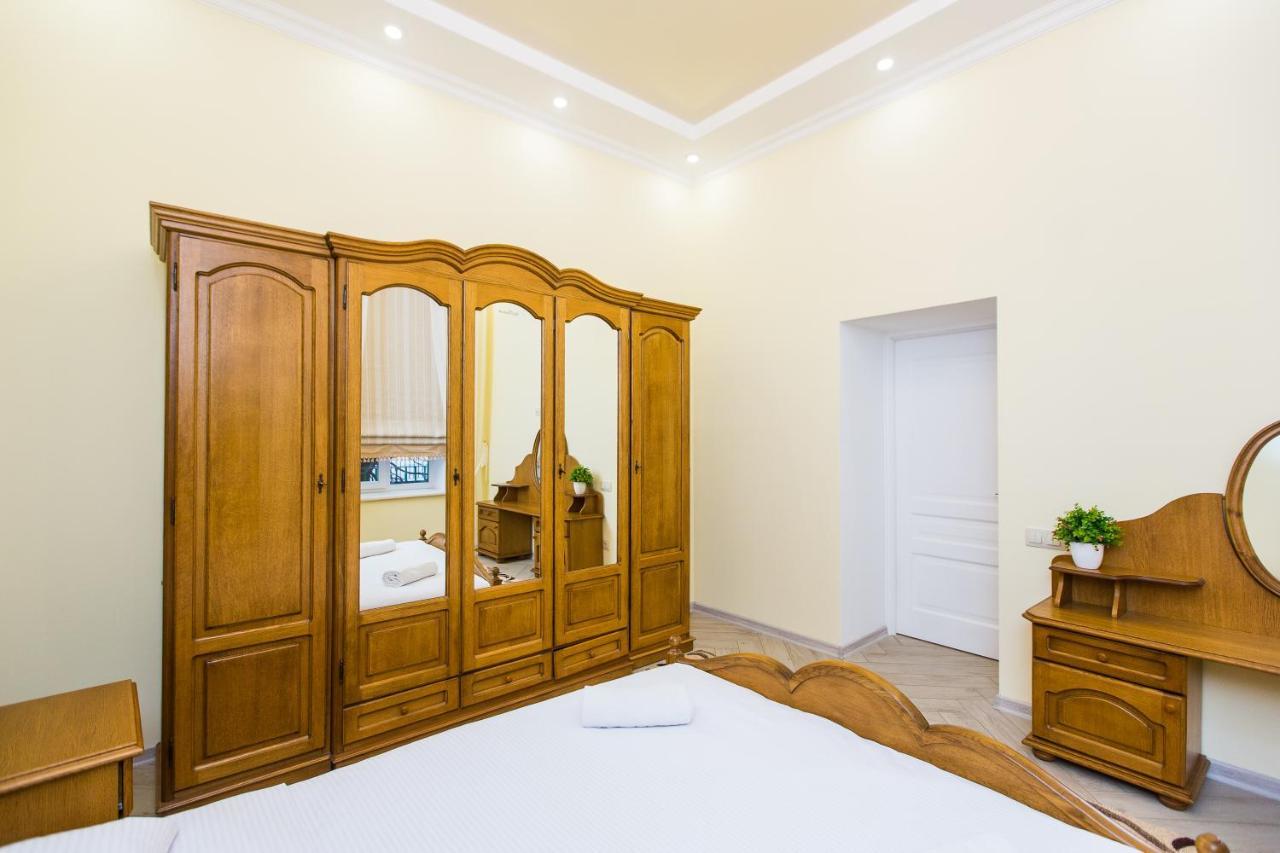 リヴィウAvangard On Sholom Aleikhem St 7 Apartアパートメント エクステリア 写真